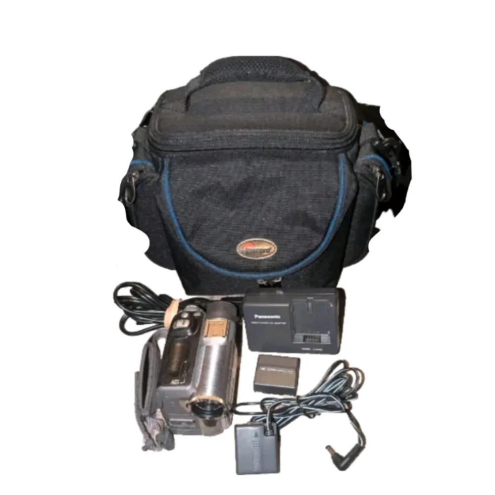 Panasonic PV-GS50D Mini Camcorder 1 Chargers, 2 Batteries, & Camera Bag …